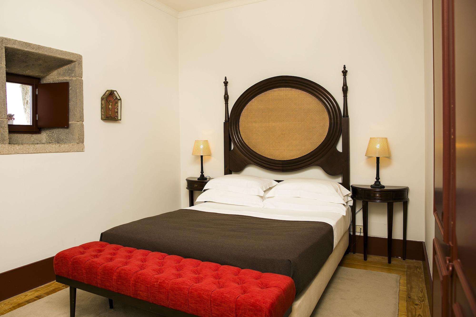 Pousada Mosteiro De Guimaraes Luaran gambar A room at the hotel