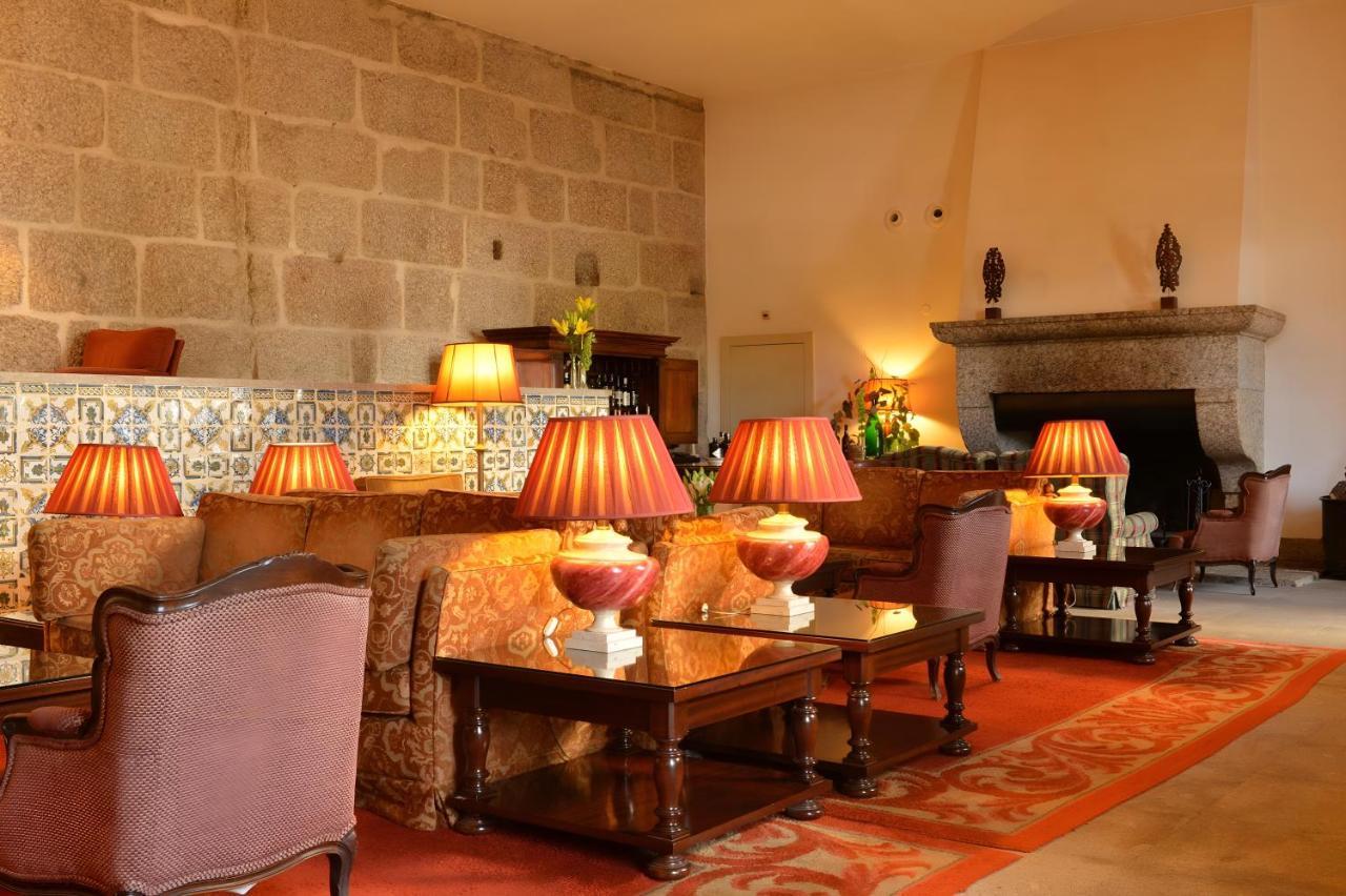 Pousada Mosteiro De Guimaraes Luaran gambar The interior of the hotel