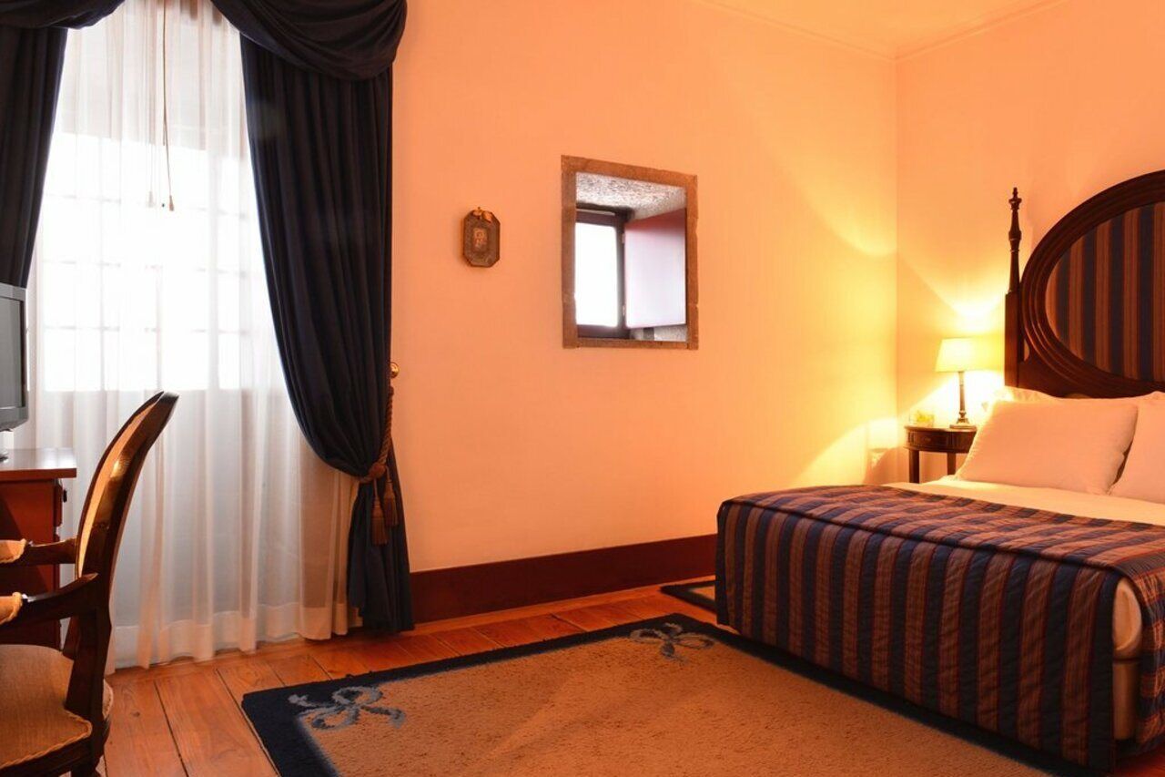 Pousada Mosteiro De Guimaraes Luaran gambar A room at the hotel